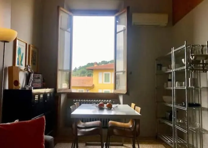 Sunny Top Floor In San Frediano